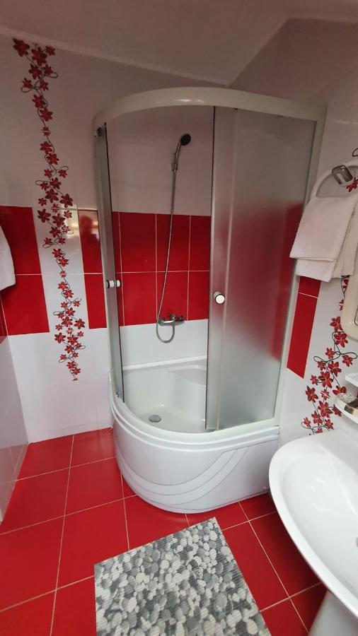 Casa Teleferic Hotel Busteni Ngoại thất bức ảnh