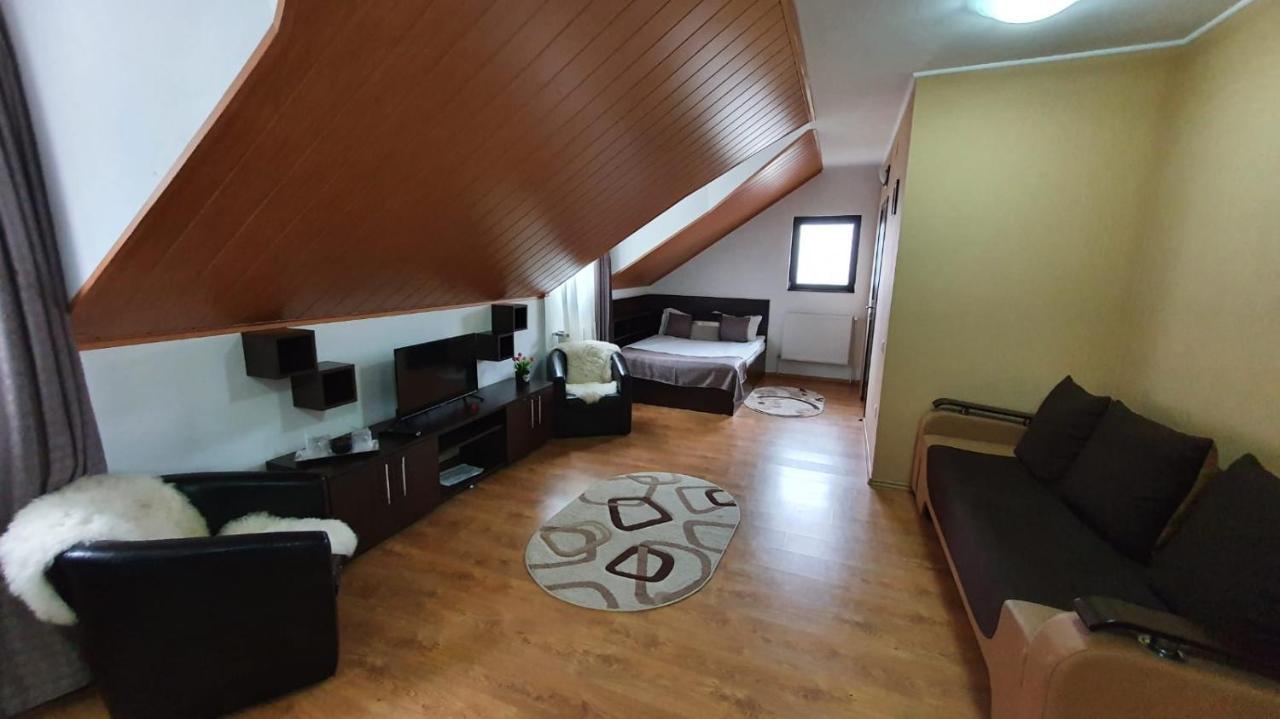 Casa Teleferic Hotel Busteni Ngoại thất bức ảnh