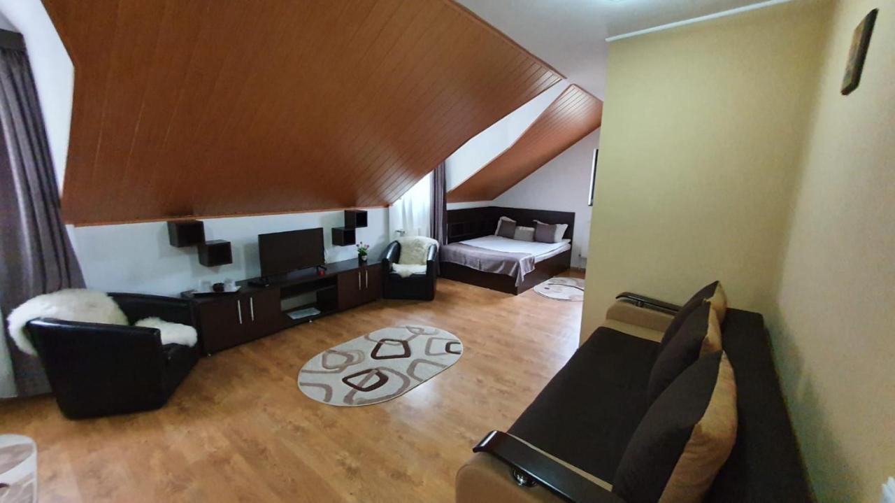 Casa Teleferic Hotel Busteni Ngoại thất bức ảnh